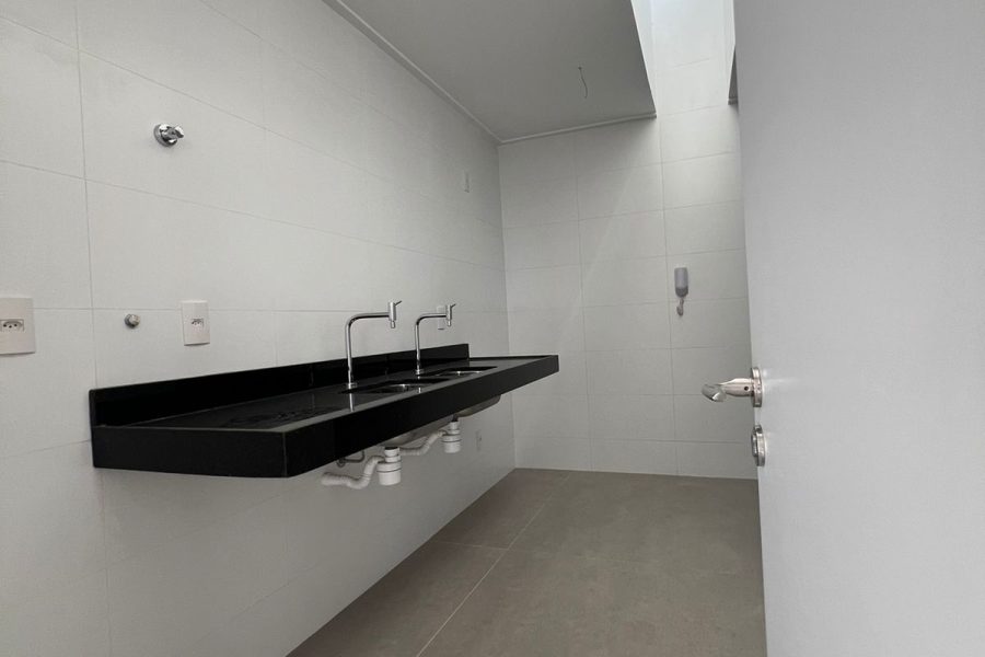 5c49661a-3fa6-4583-bec8-2e851464d921